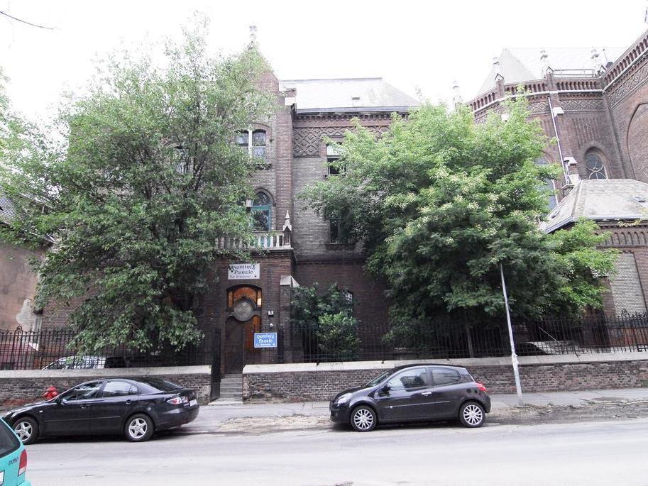 Dominik Panzio Bed & Breakfast Budapest Ngoại thất bức ảnh