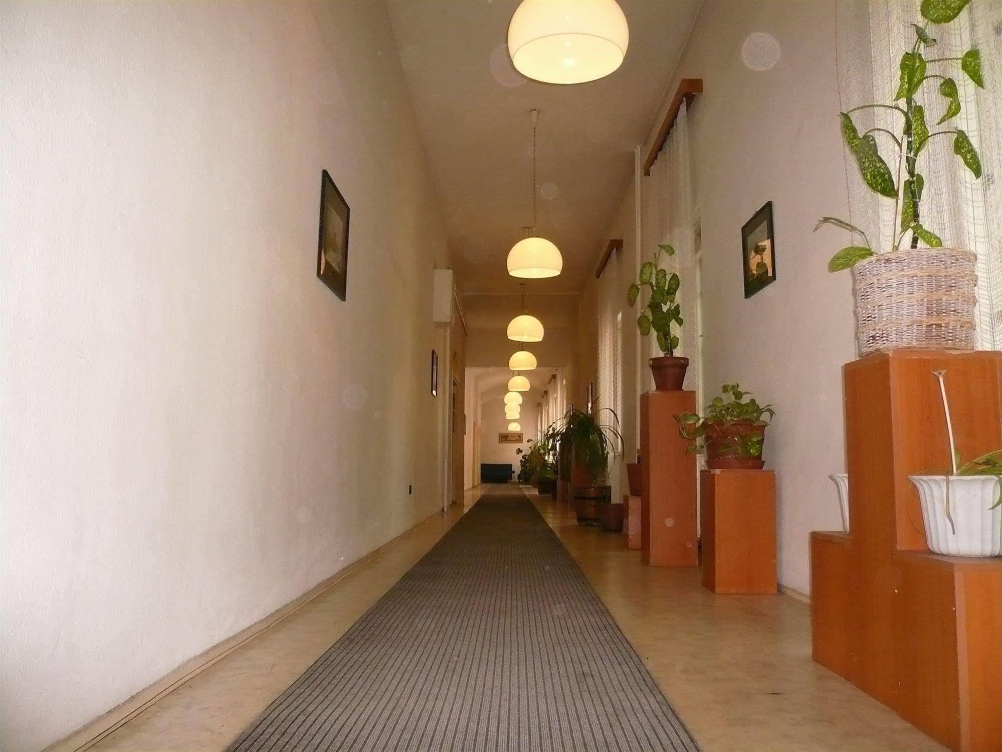 Dominik Panzio Bed & Breakfast Budapest Ngoại thất bức ảnh