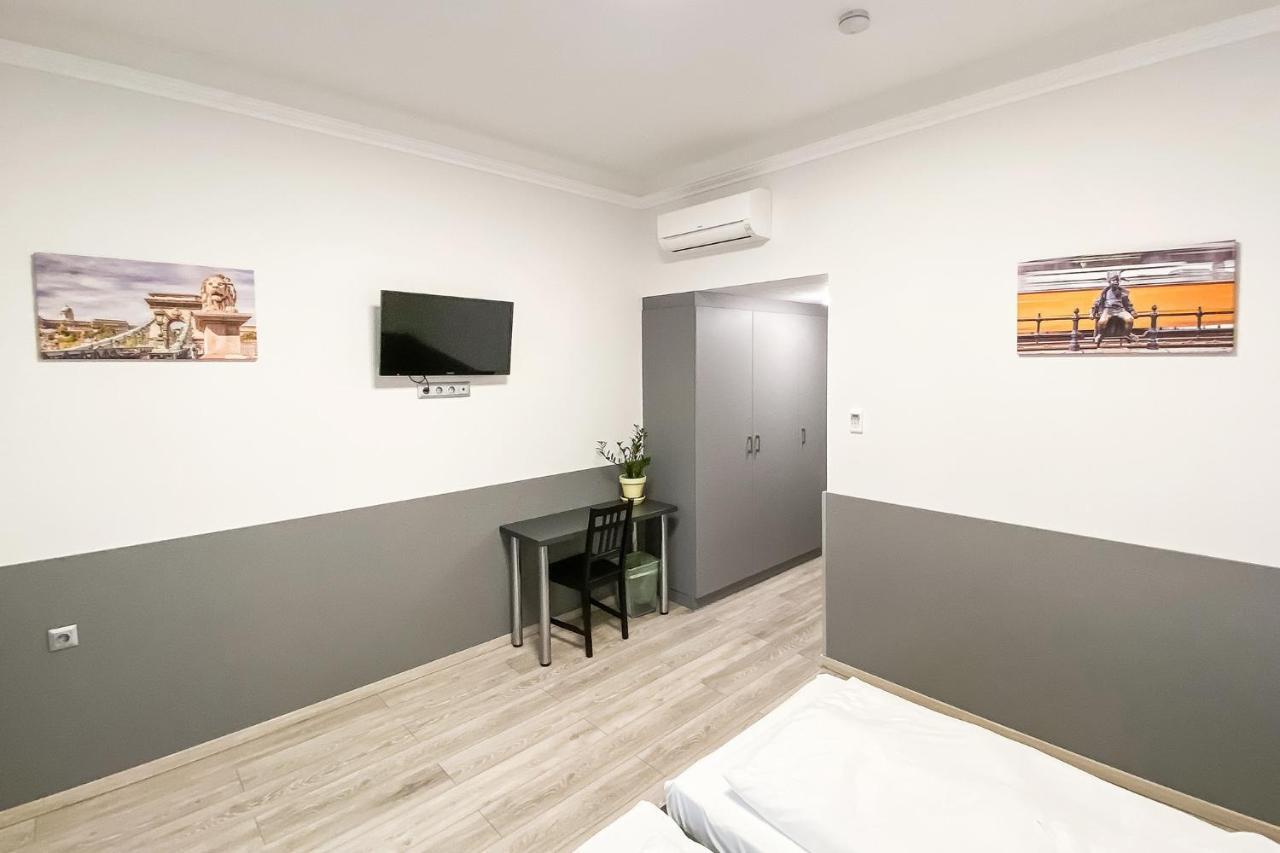Dominik Panzio Bed & Breakfast Budapest Ngoại thất bức ảnh